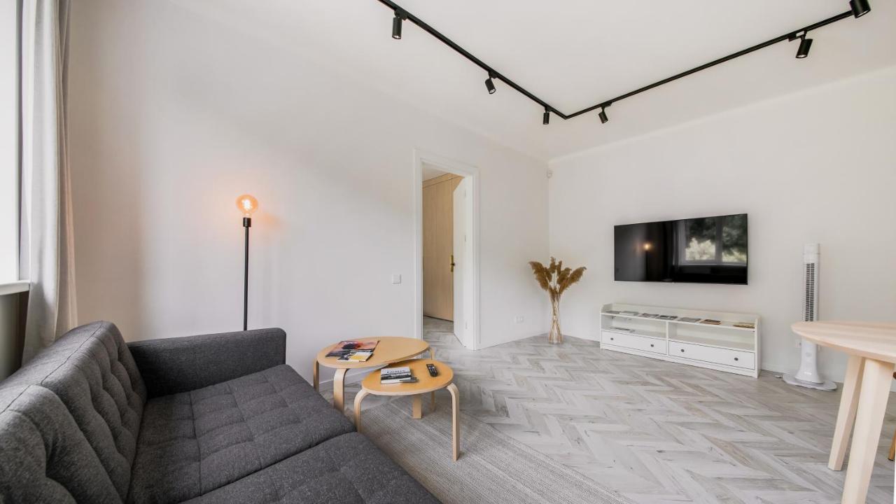 Central Apartment In Architectural Street Kaunas Ngoại thất bức ảnh